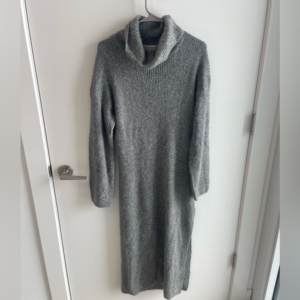 Abercombie Gray Turtleneck Sweater Dress